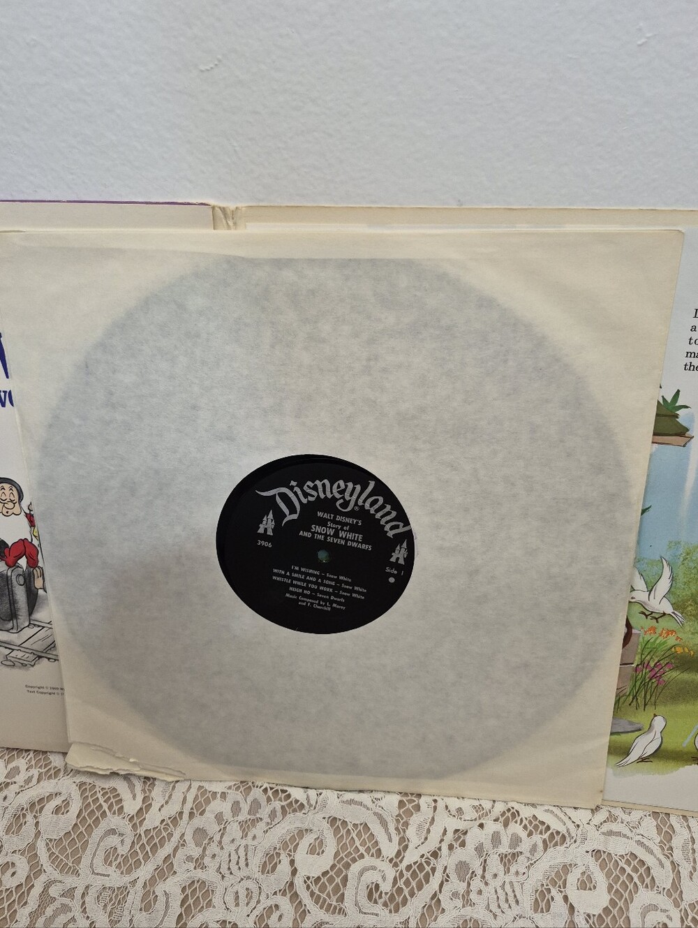 Snow White Vinyl 1969 - Picture 5 of 6